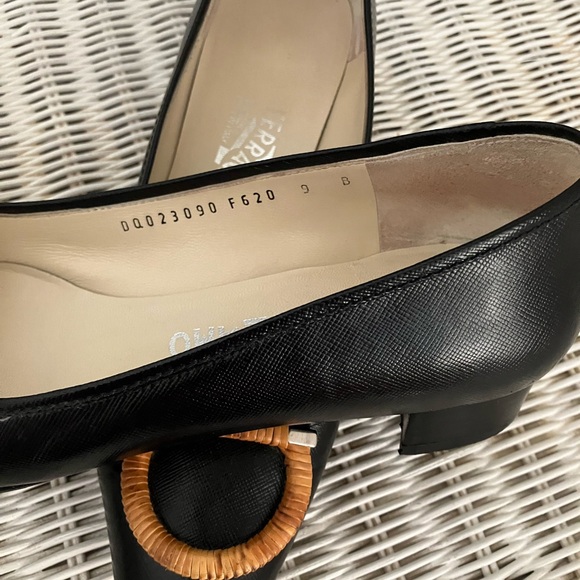 Salvatore Ferragamo Size 9B - Picture 7 of 13
